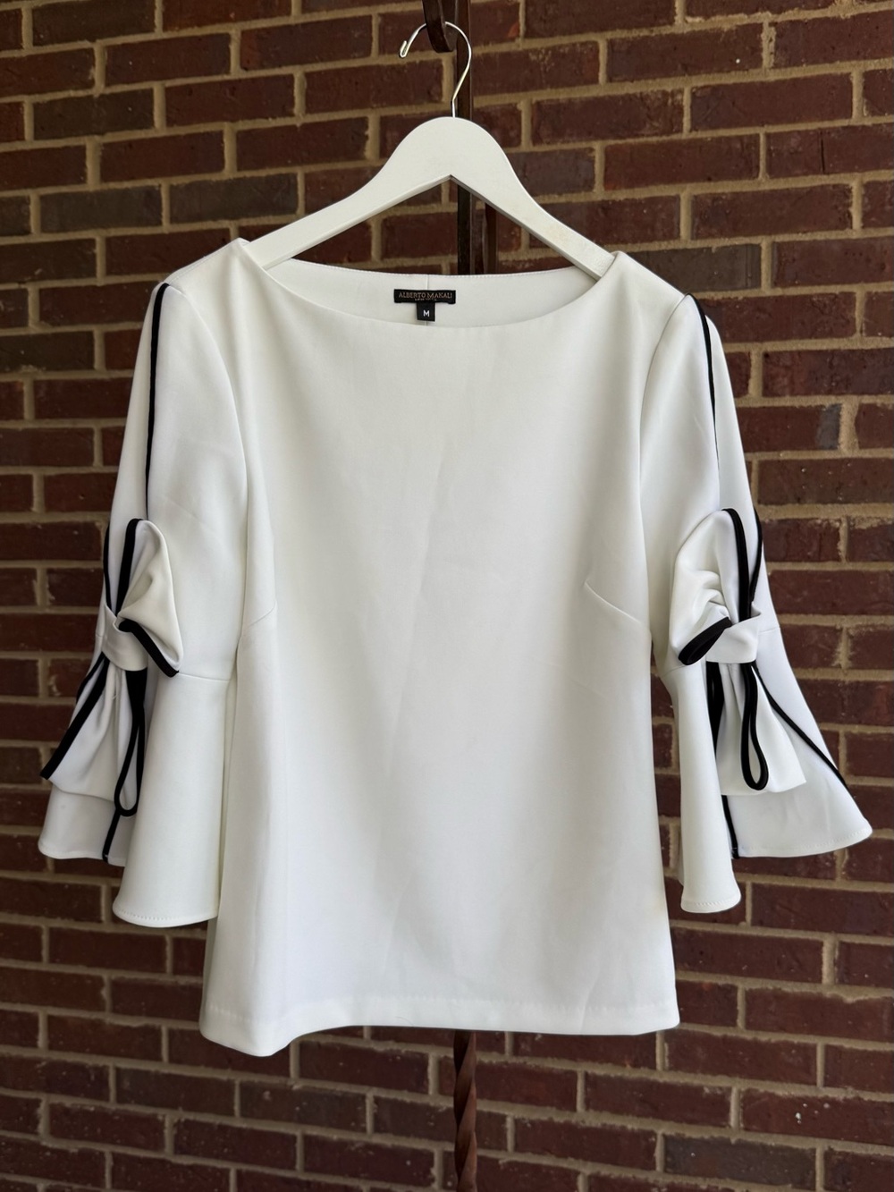Alberto Malaki White Blouse Medium 3/4 Bell Sleeve Black Piping Bow Side Zip